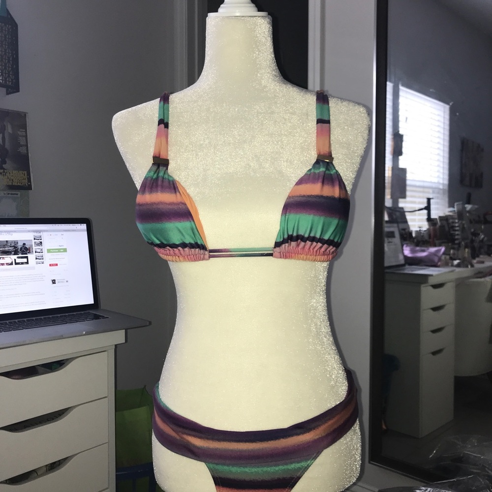 Brand New Vix Swimsuit. Super pretty sunset colors